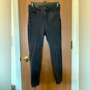 Gap Universal Sky High Jeggings, size 29P / 8P, washed black rinse